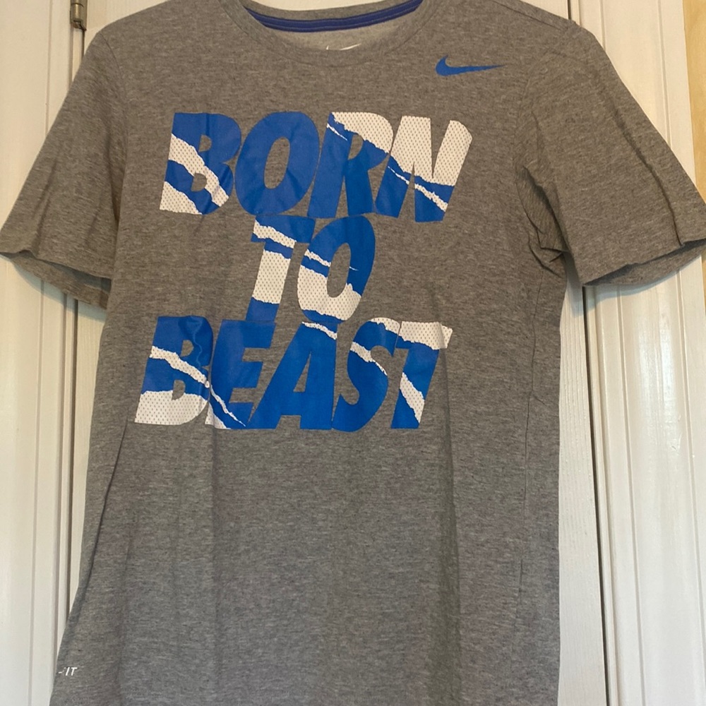 Nike Adult Graphic Tee